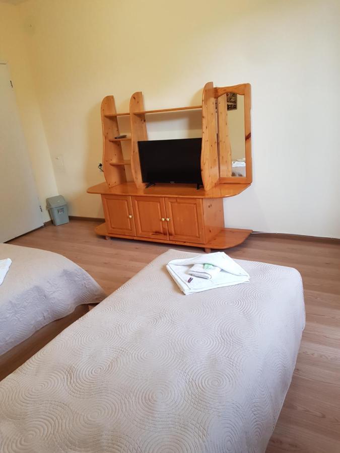 Къща За Гости Саня Hotell Kavarna Exteriör bild